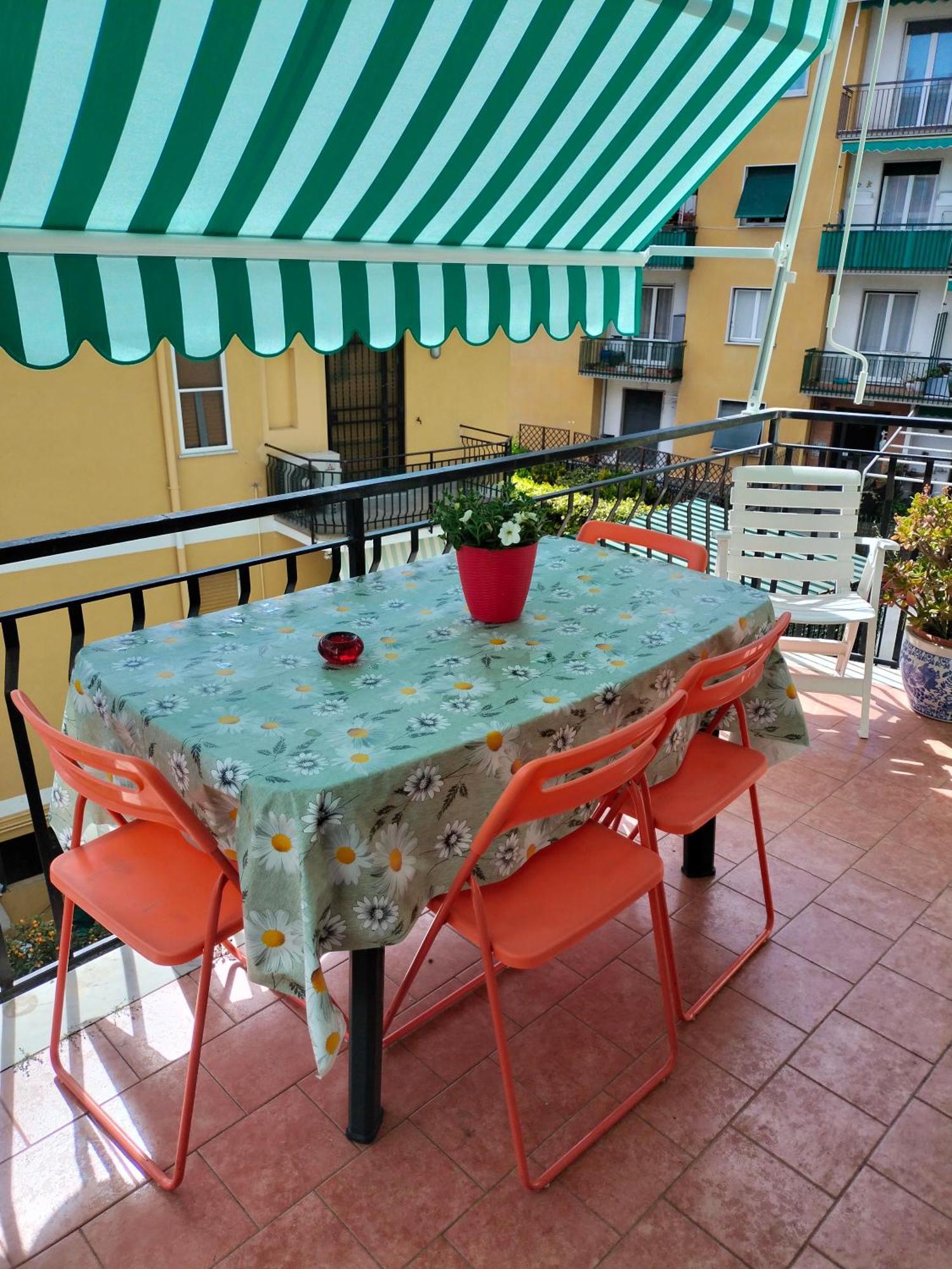 Yellow Submarine Freeparking Petfriendly Rapallo Dış mekan fotoğraf